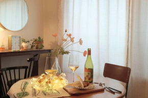 Our moment, Dunsan, Central Daejeon, 2 bedroom beautiful flat, freeparking, cafe bistro with many options